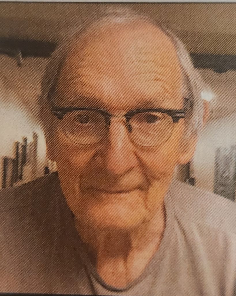 Robert J Vajnar