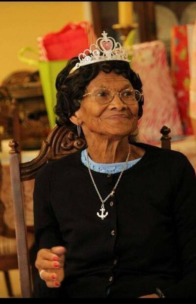 Ophelia Fields Profile Photo