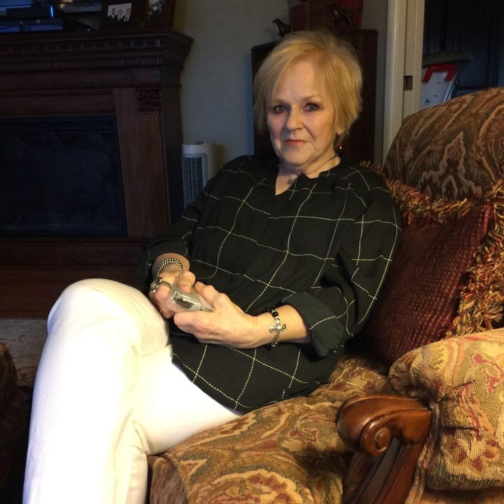 Julia (Julie) Brown