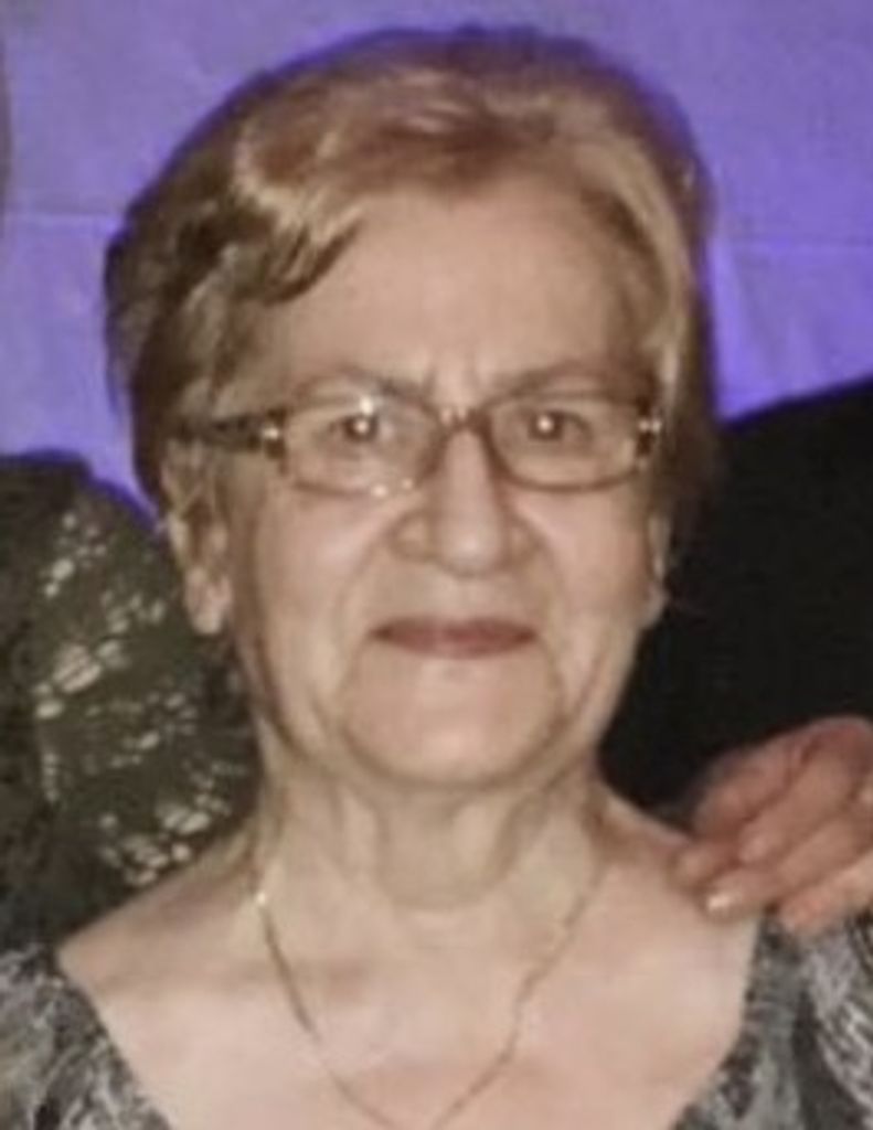 Zofia Hnatusko (nee Szkola)