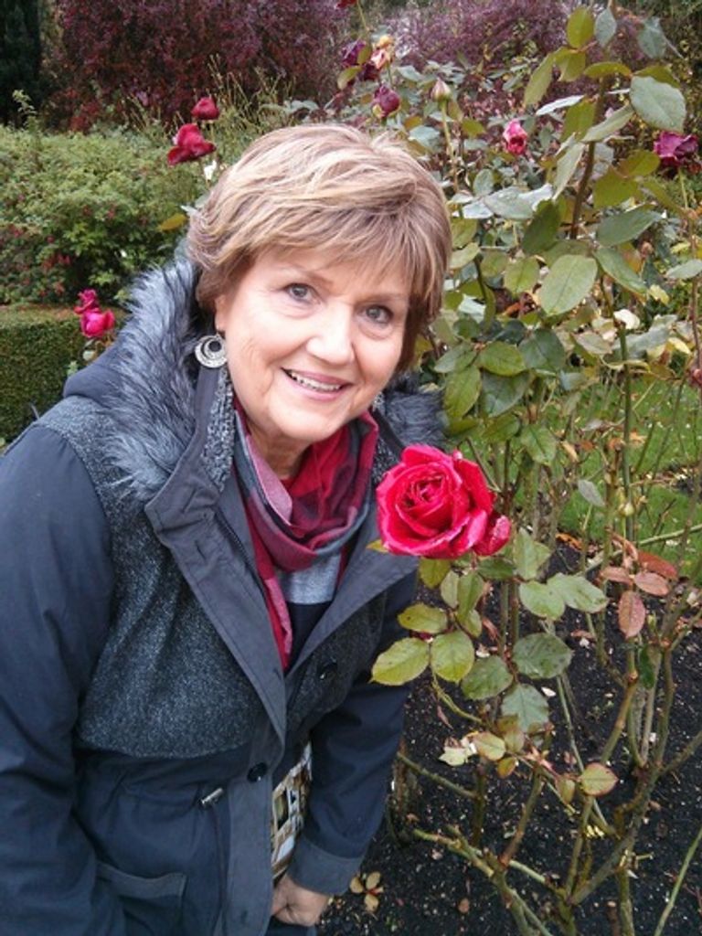 Margaret Mae "Peggy" (Warner) Landmark