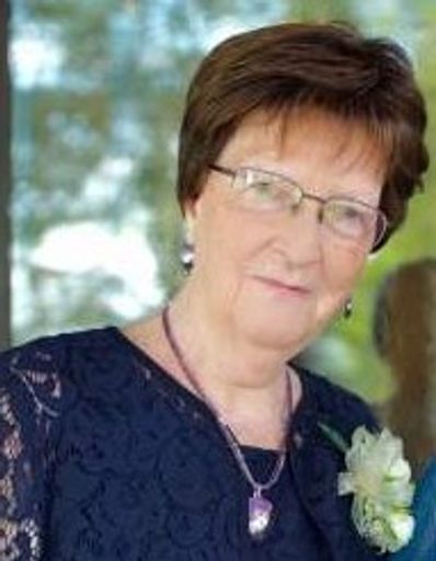 Carolyn (Walker)  Calvert Profile Photo