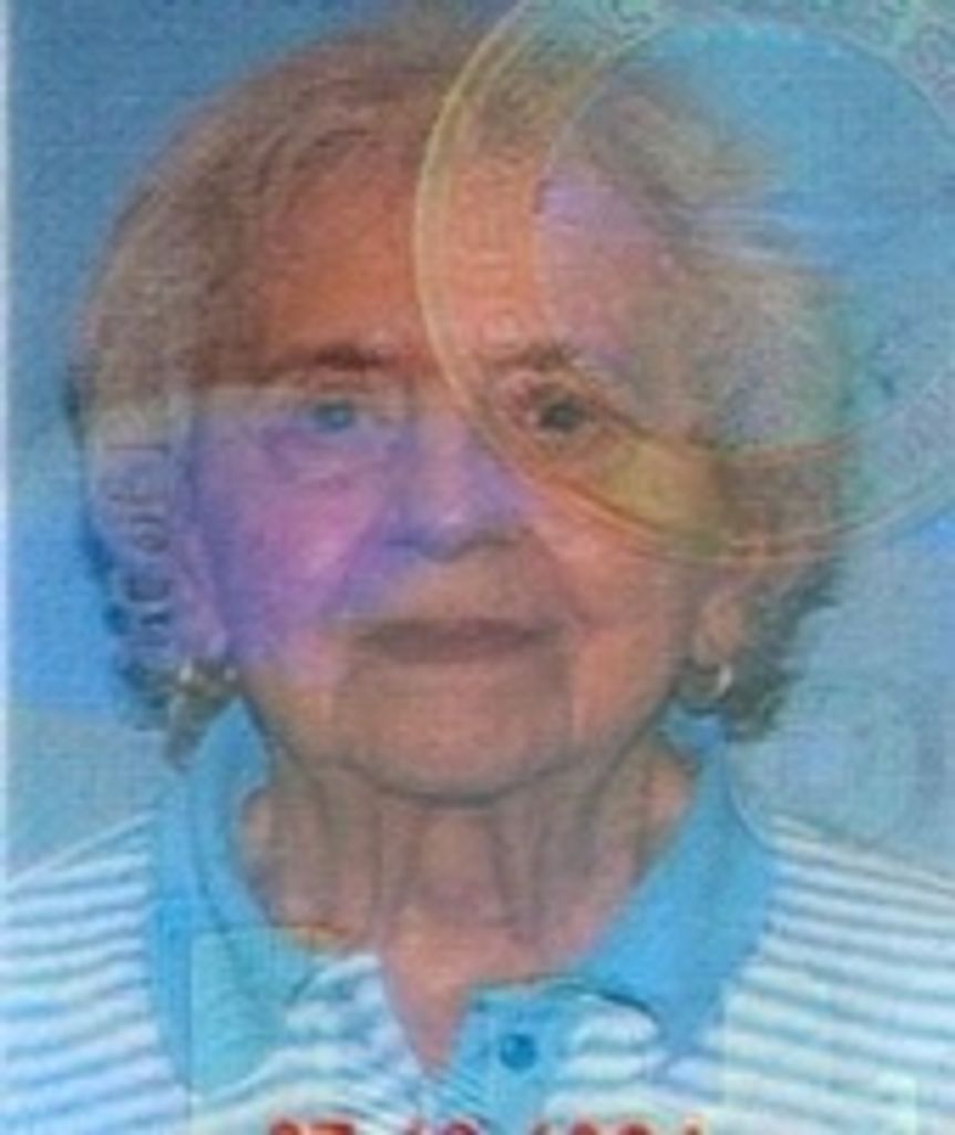Clara H Poltrone