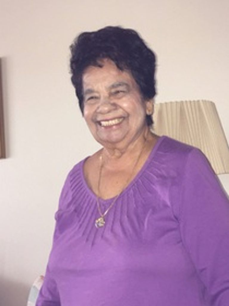 Winona Pietersz Profile Photo