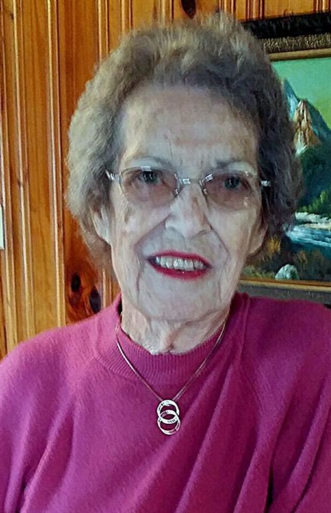 Estelle Davis Profile Photo