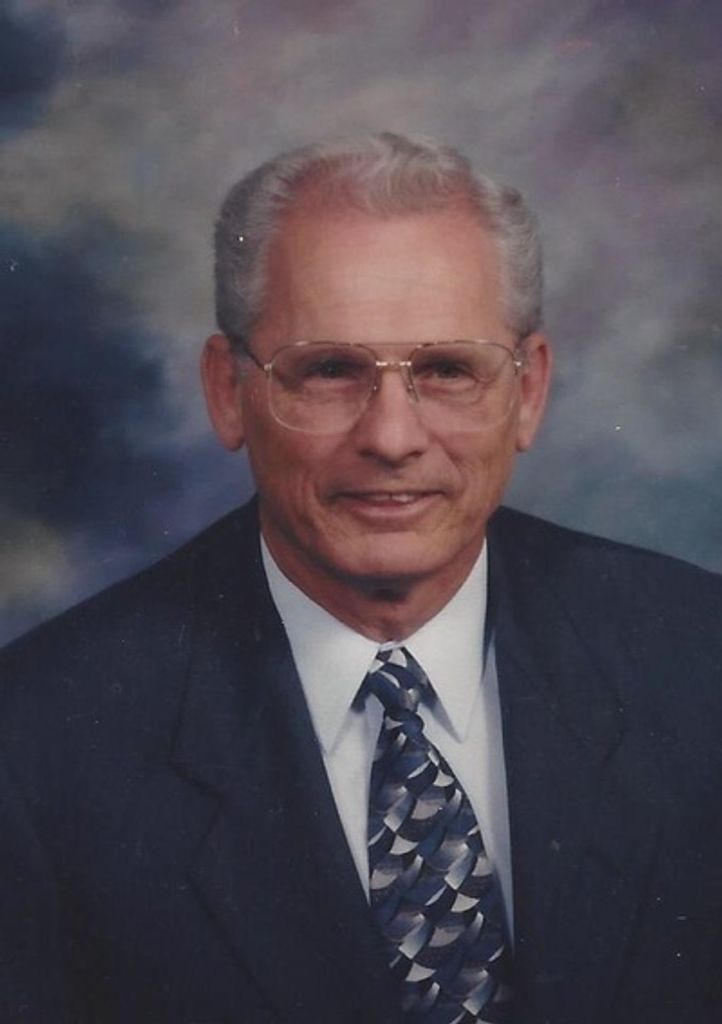 Tilman "Smiley" Burnett Profile Photo