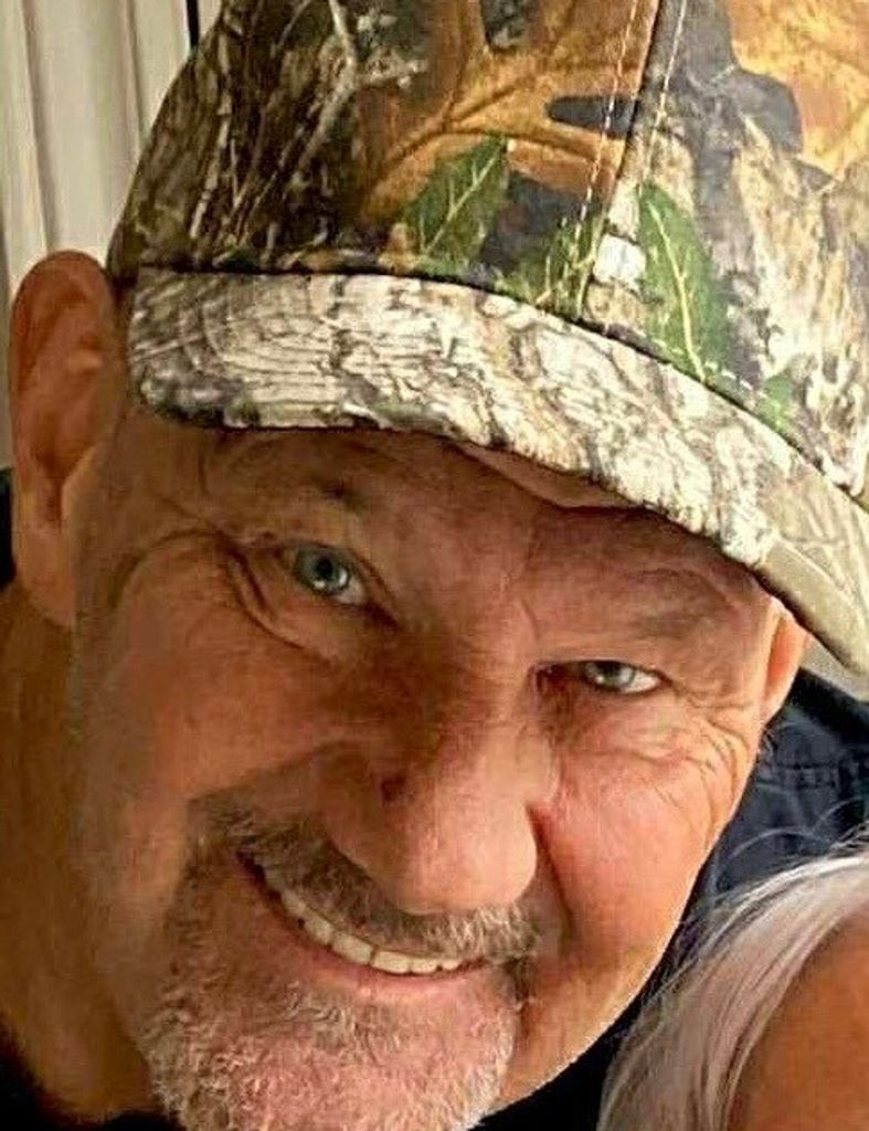 Brett Edward Russell Profile Photo