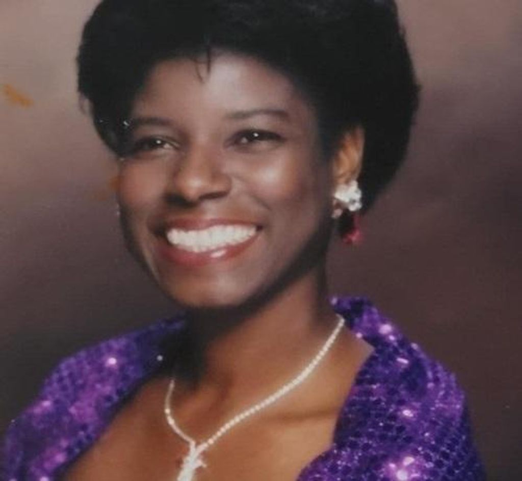 Mrs Lisa R (Solomon) Taylor Jones Profile Photo