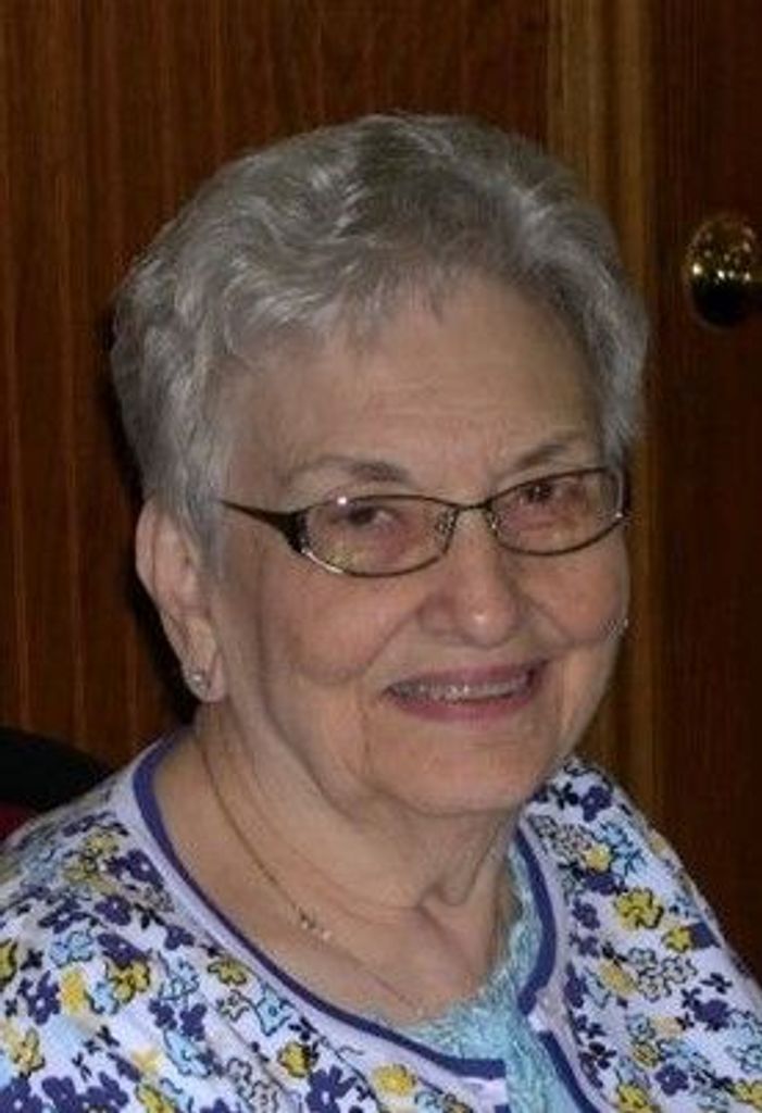 Carolyn (Lombardi)  Buzzelli