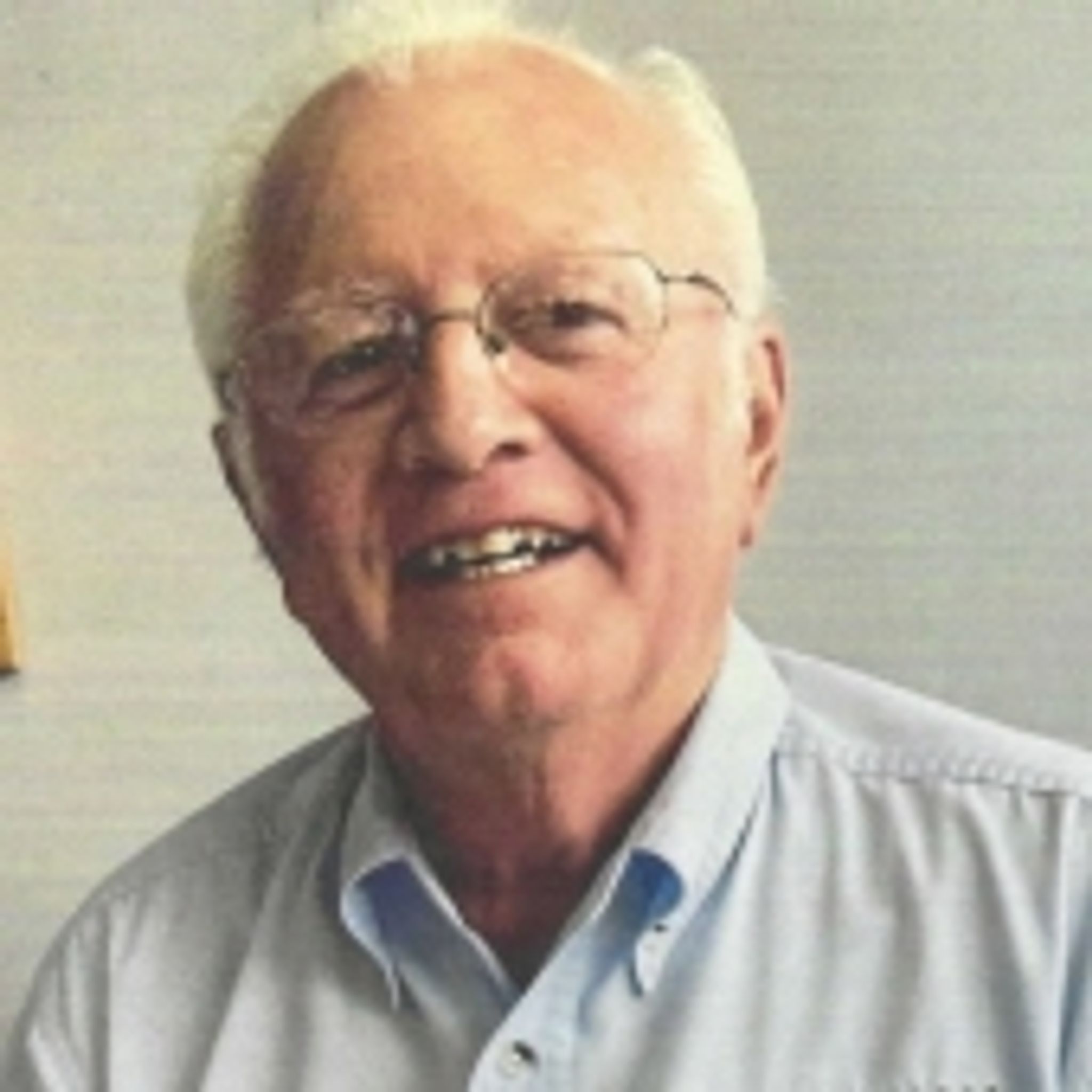 Robert Reed photo gallery image 1 of 3