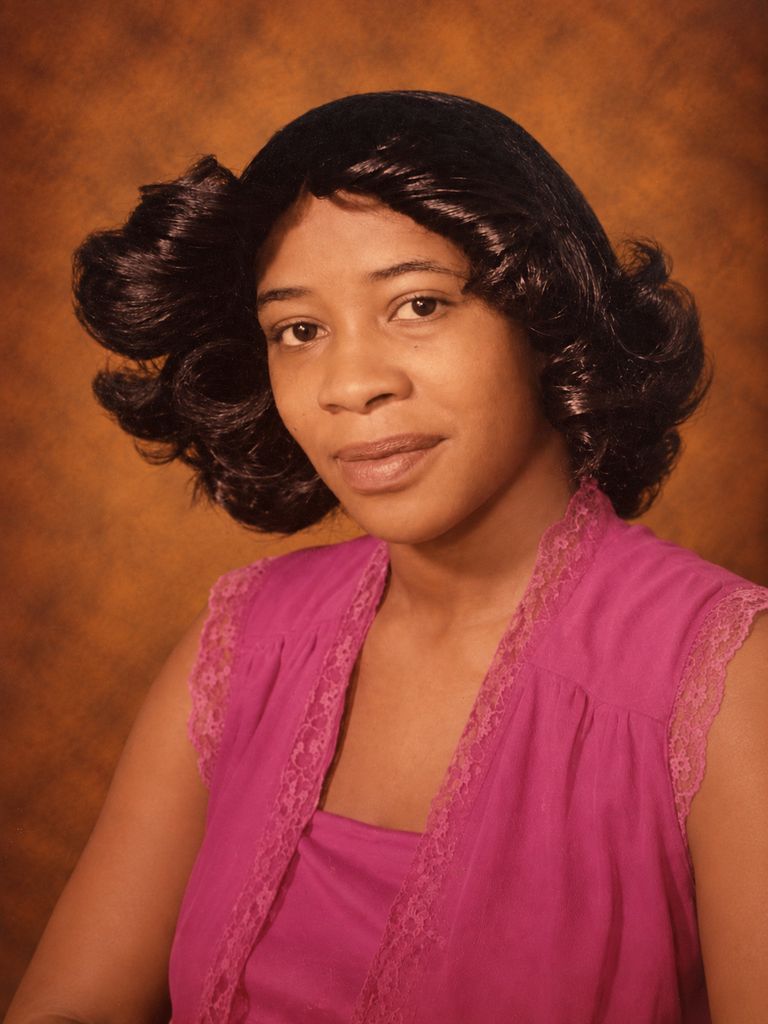 Vivian Sue Johnson Profile Photo
