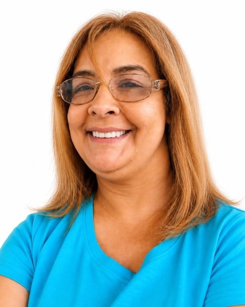 Elvira Saldana Profile Photo