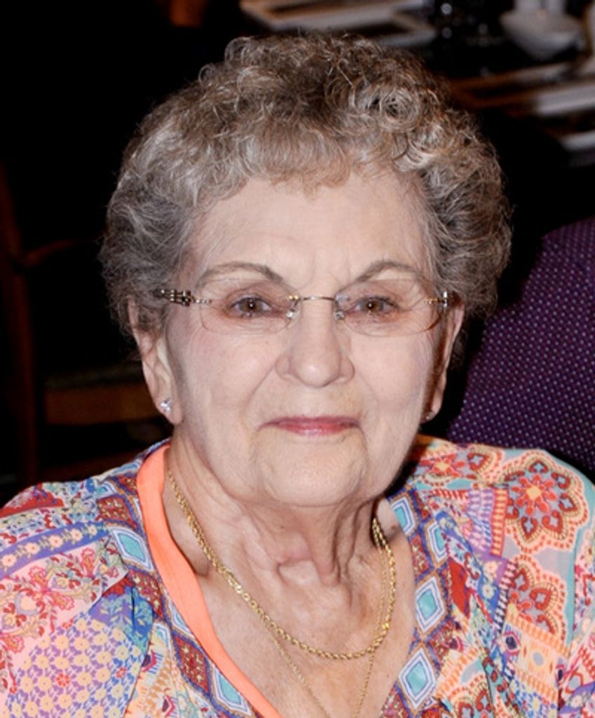 Joanne Poenisch Henry Profile Photo