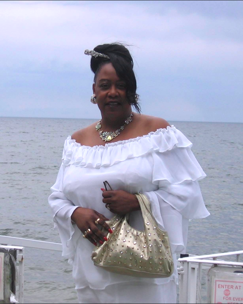 Telsa Jones-Linton Profile Photo