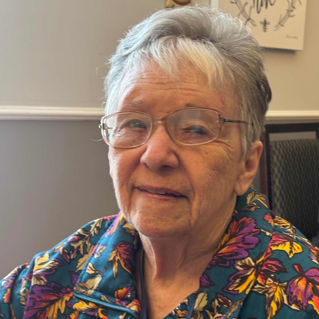 Elizabeth Adams Profile Photo