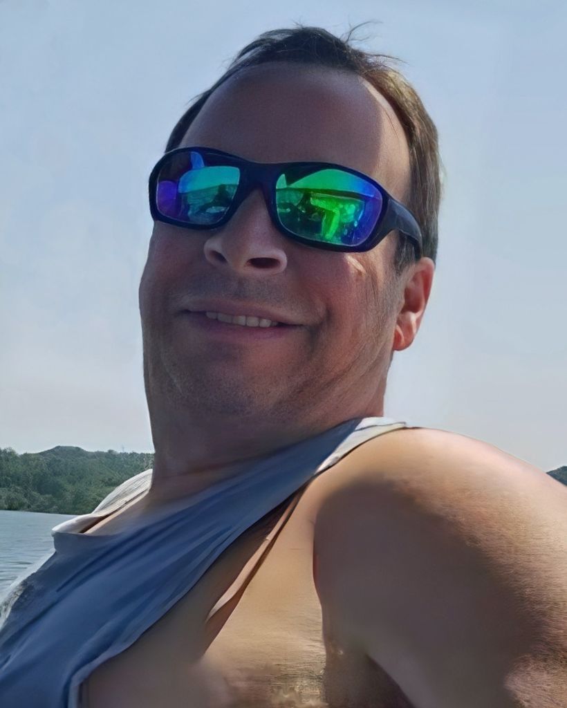 Robert "Bob" Guarini