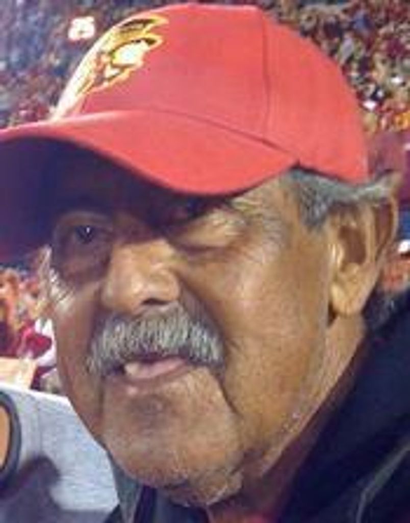 Benito Estevan Flores