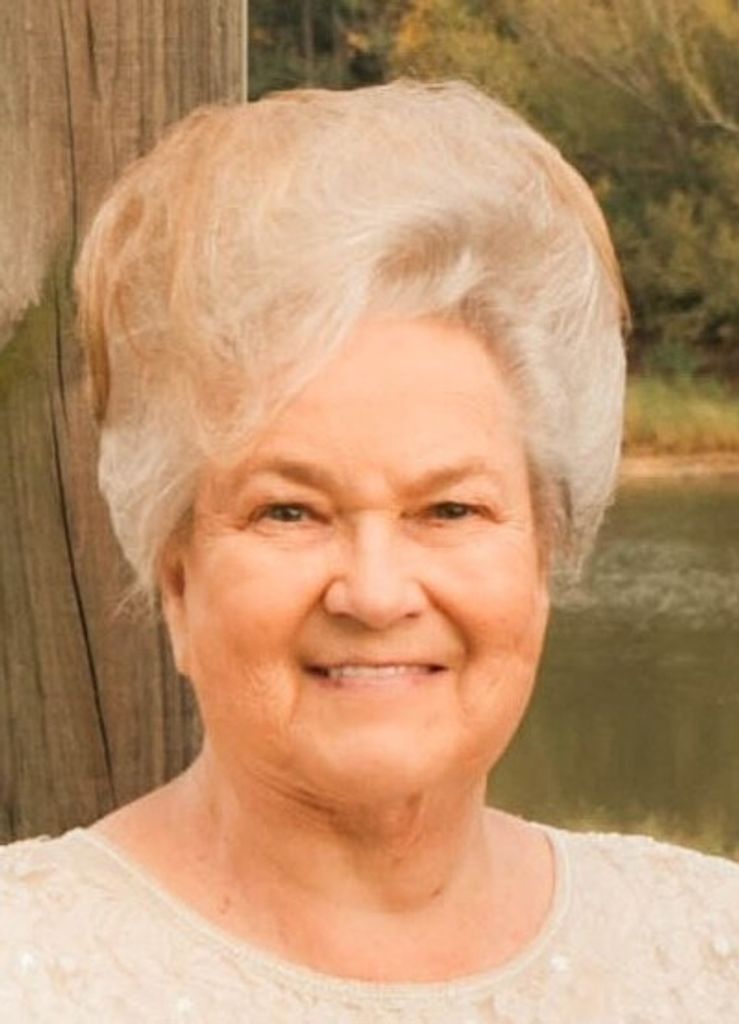 Linda Hall Mathews Profile Photo