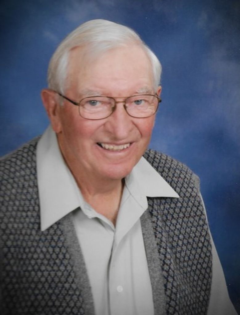 William "Smokey" L. Loschen Profile Photo