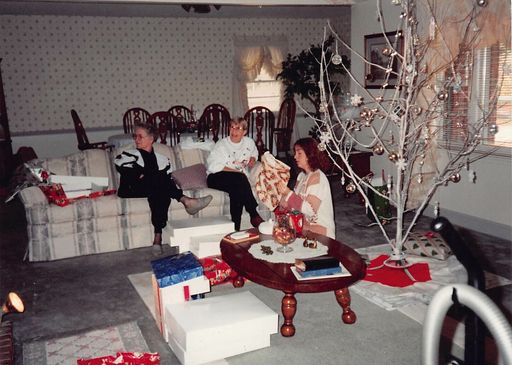 Alice Thompson Benton photo gallery thumbnail 10 of 42