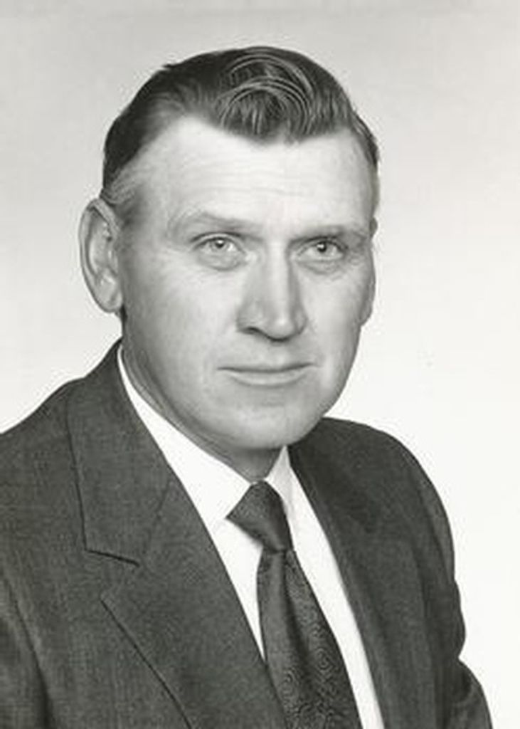 Albert E Reinke, Jr.