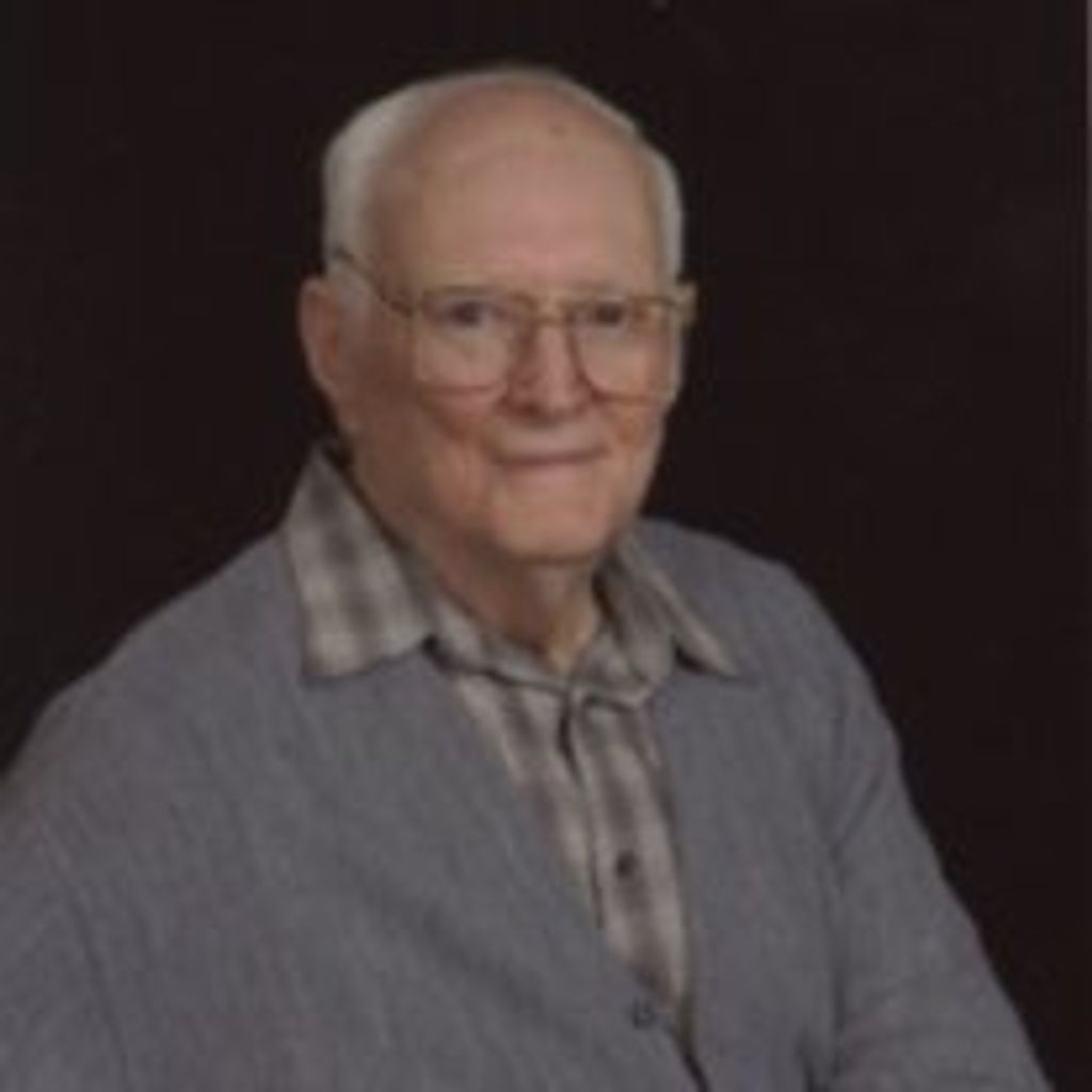 Robert "Bob" Sturt Mackinnon