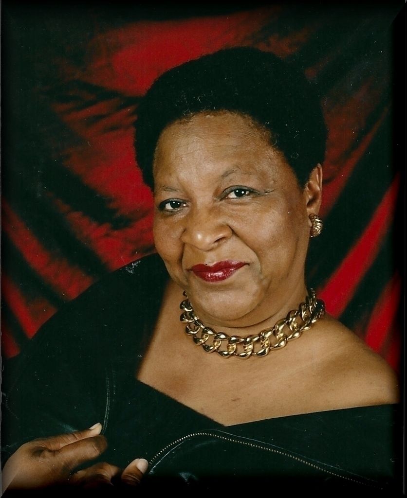 Elizabeth Howe Profile Photo