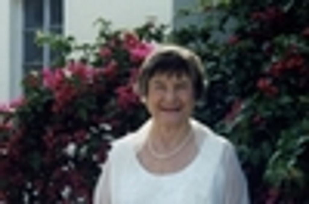 Elva Roberts