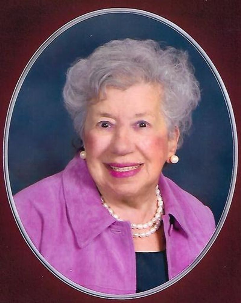 Anne Smenos Profile Photo
