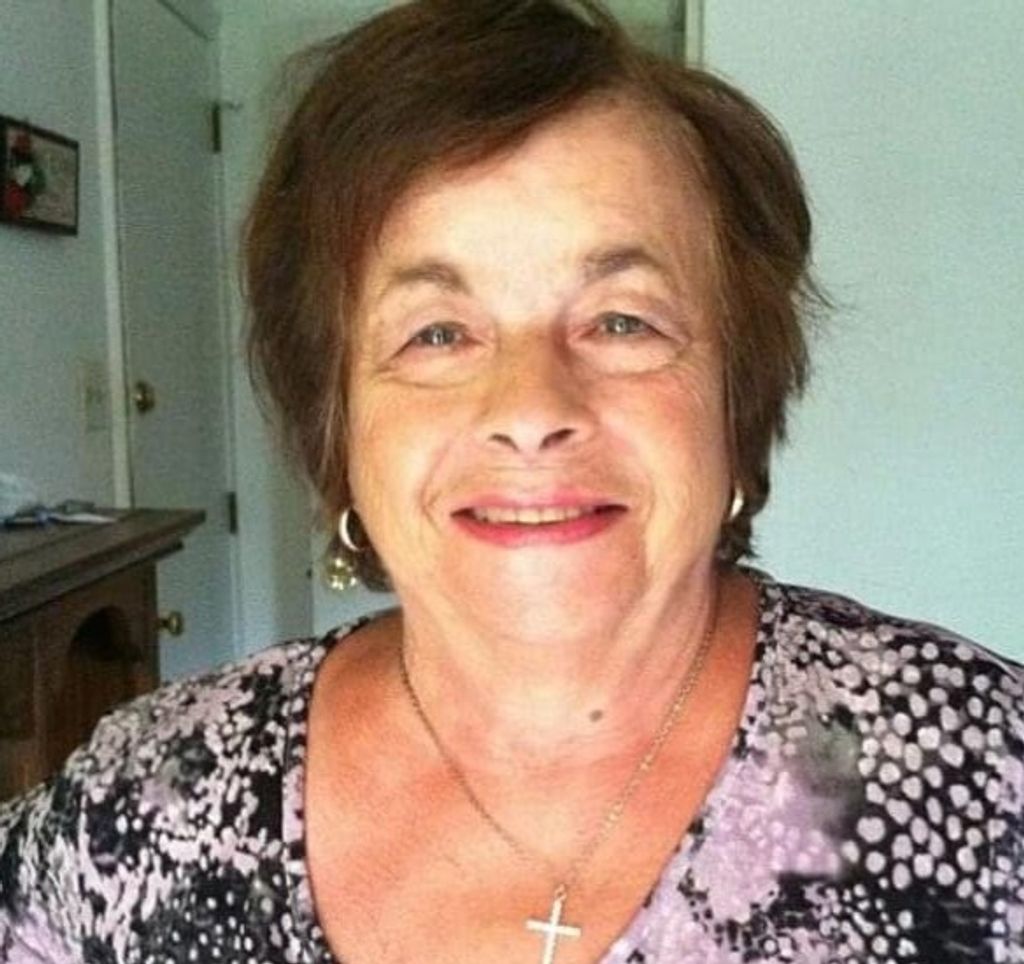 Sylvia "Saveria" (Fiorentino) Macrina