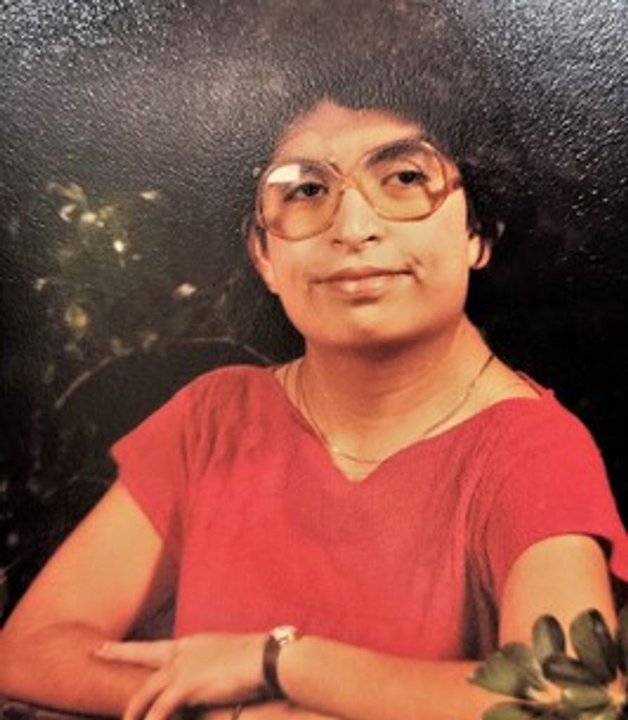 Graciela "Gracie" De Leon