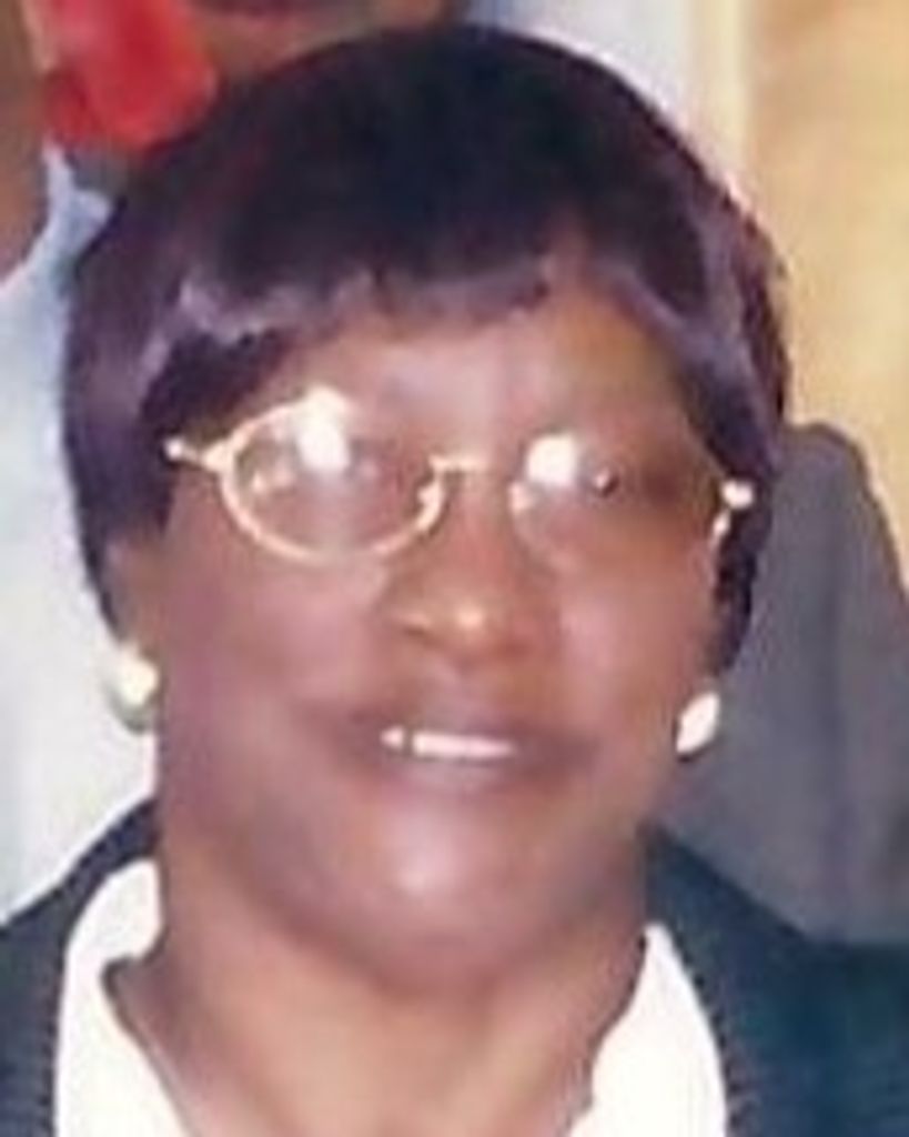 Elizabeth Simmons Profile Photo