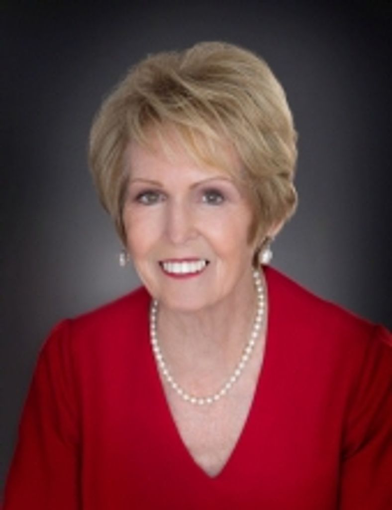 Lynda M. Estey