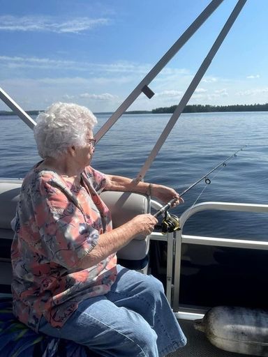 Lori Newcomb photo gallery thumbnail 73 of 130