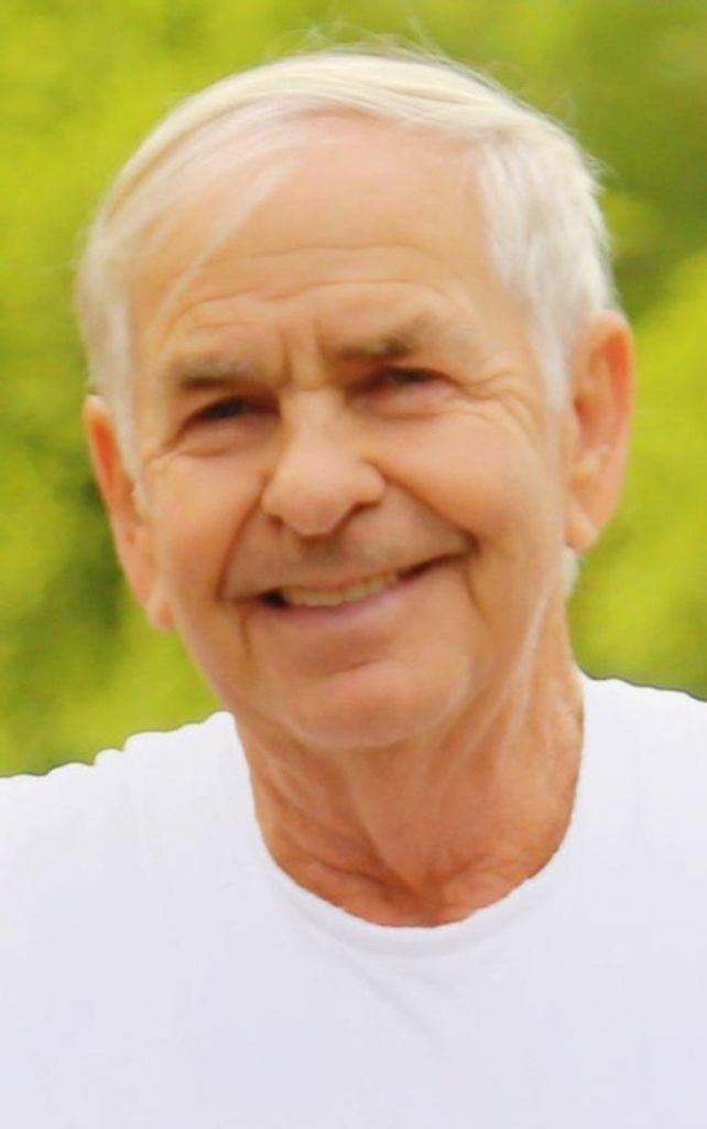 Kenny Moore Profile Photo