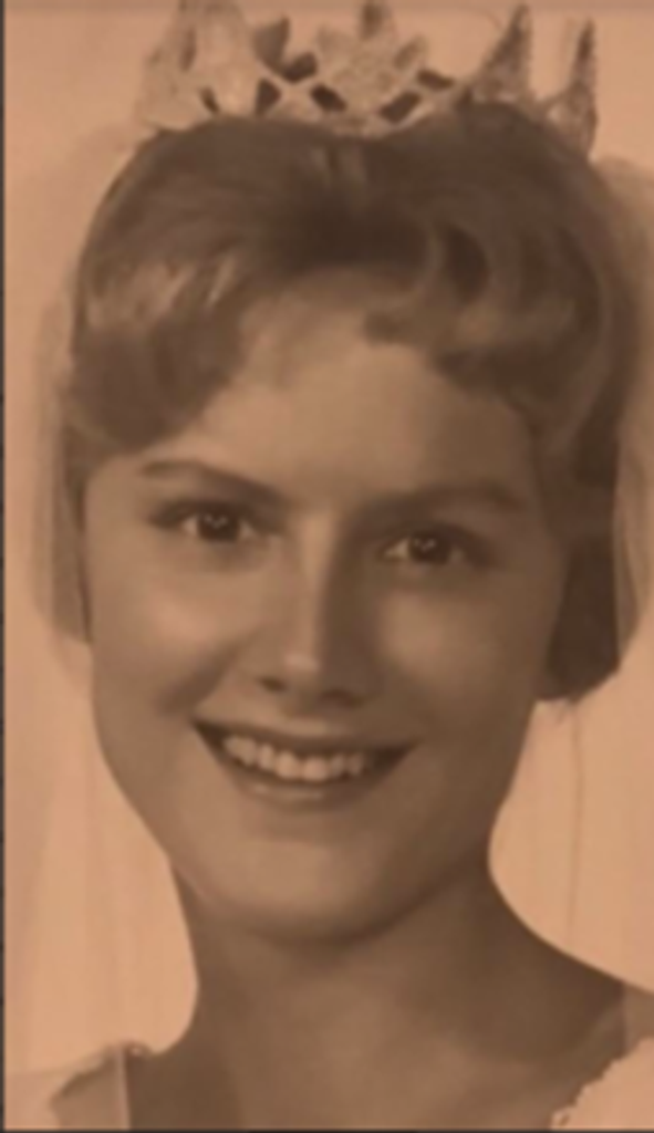 Sandra Lee (Hanrahan) Stack Profile Photo