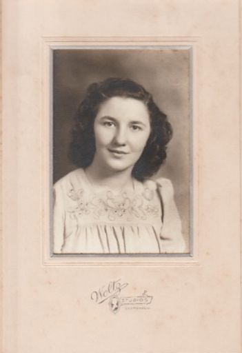Susie Huston photo gallery thumbnail 5 of 17