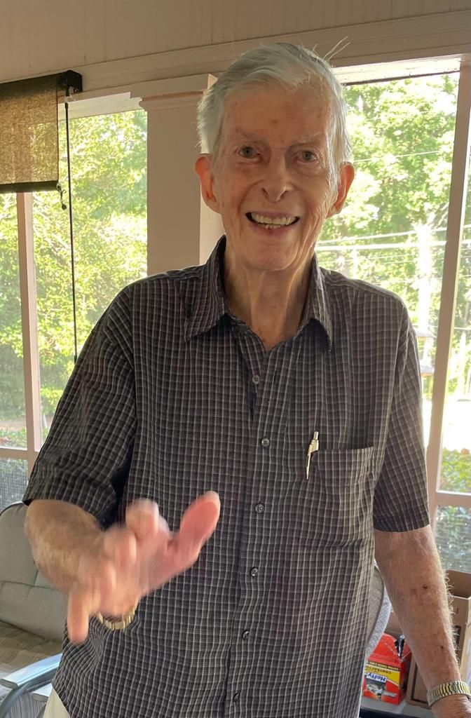 Louis Arnold Profile Photo