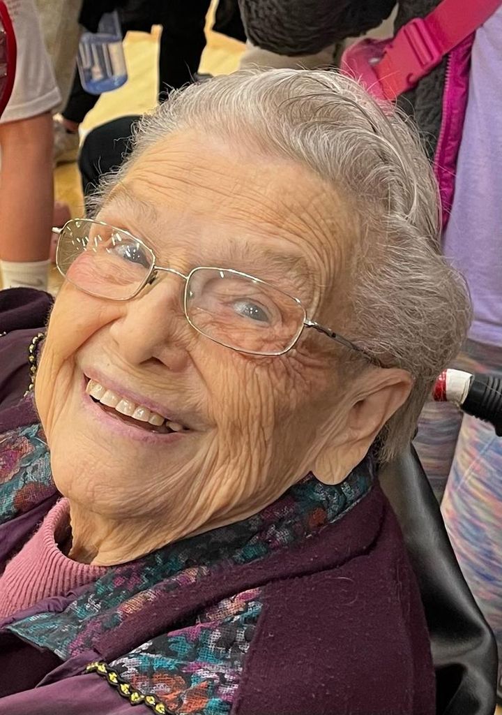 Nelle Elizabeth Hoenshell Profile Photo