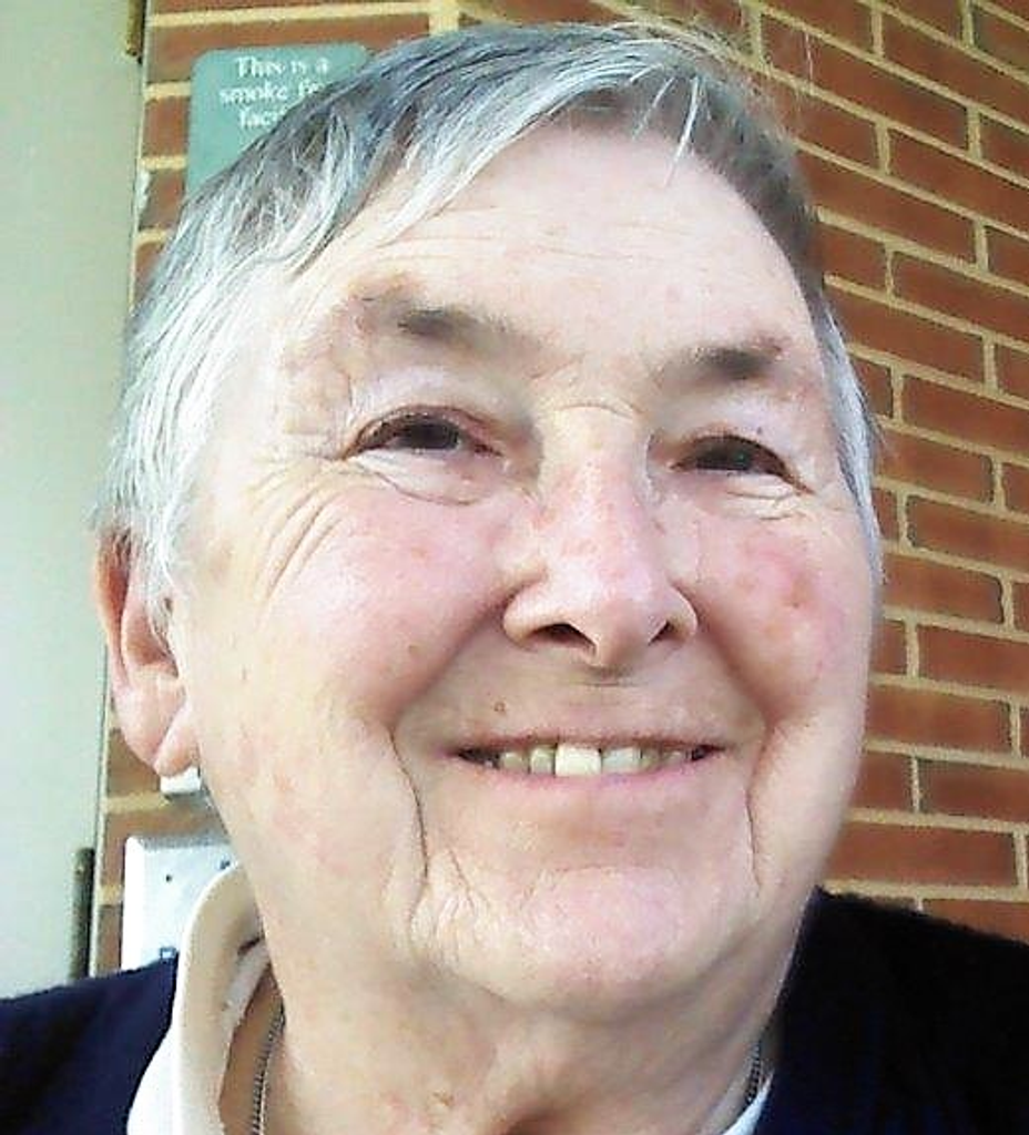 Mary E. (Klosinski)  Guld