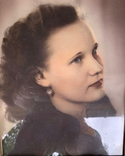 Vivian Jewel Hightower's obituary image