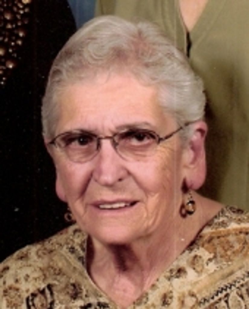Evelyn Mae Runner