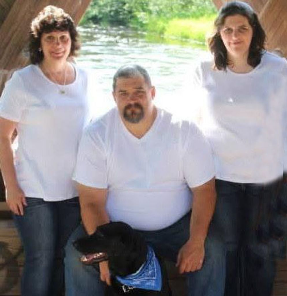 Thomas, Carol & Stephanie Birchell Profile Photo