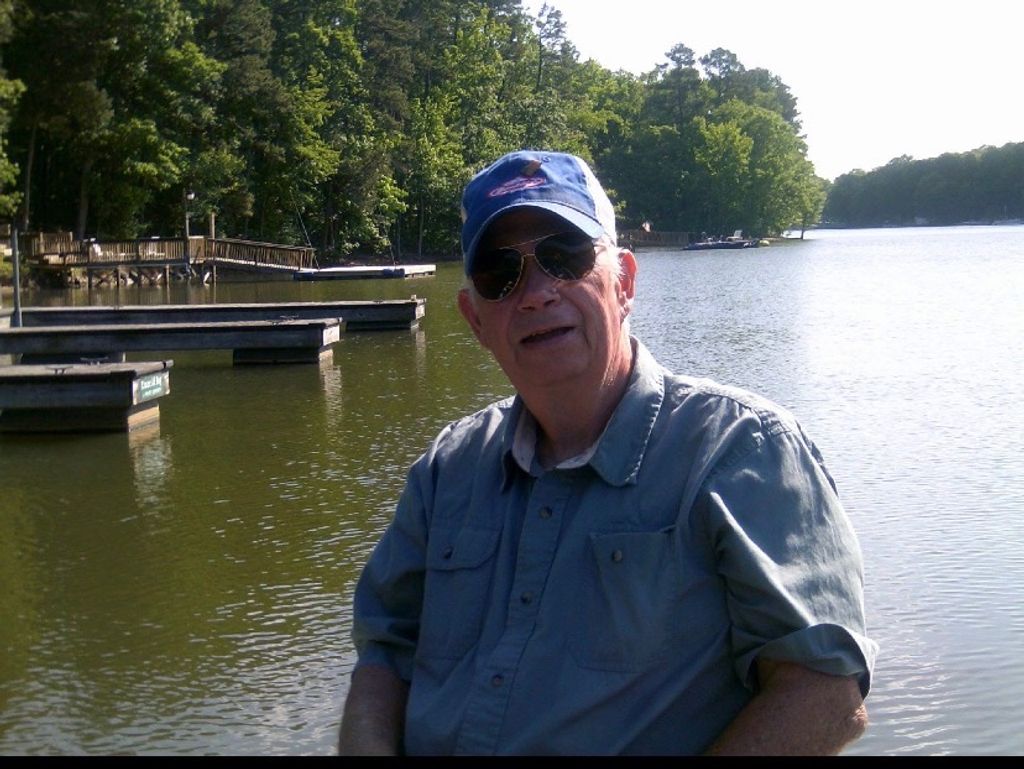 Thomas Moore Profile Photo