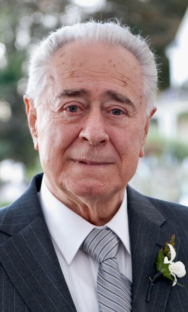 Konstantinos Triantafilopoulos Profile Photo