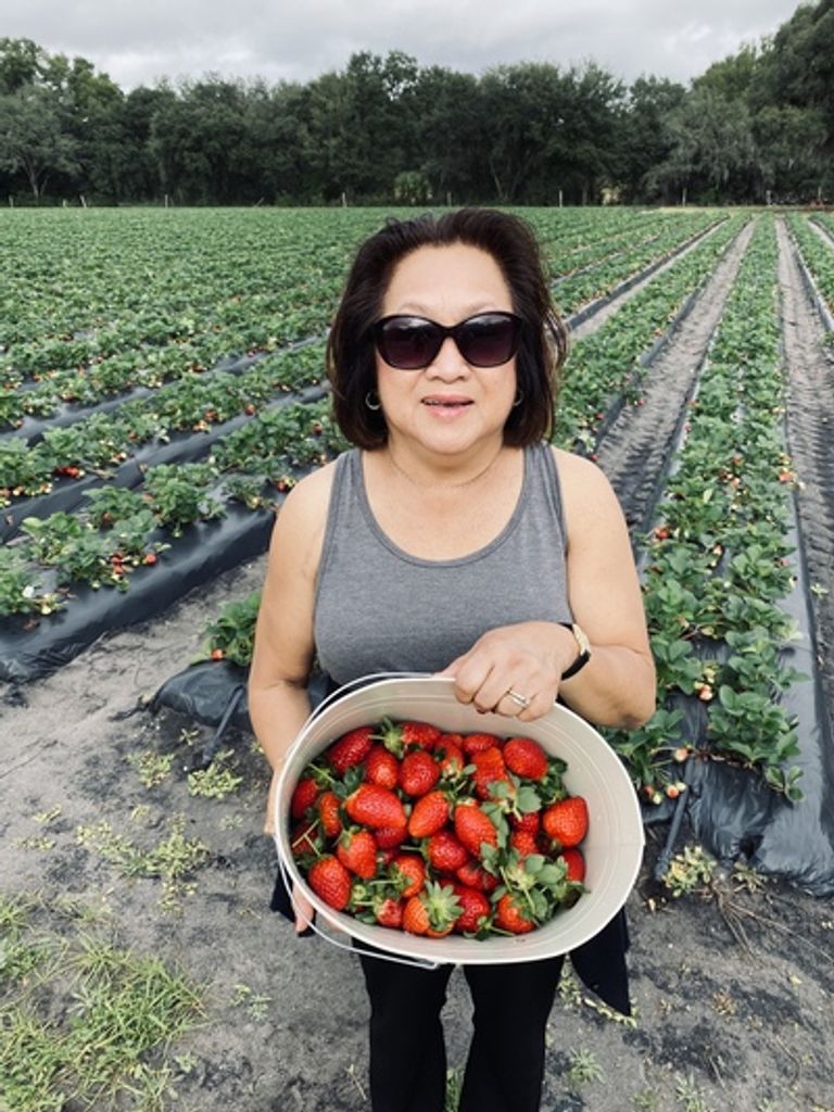 Fe Dumo Flores-Ridore Profile Photo