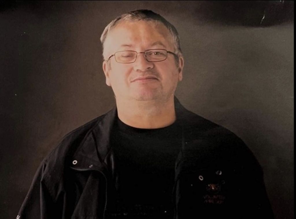 Jerry Stephen Knee Profile Photo