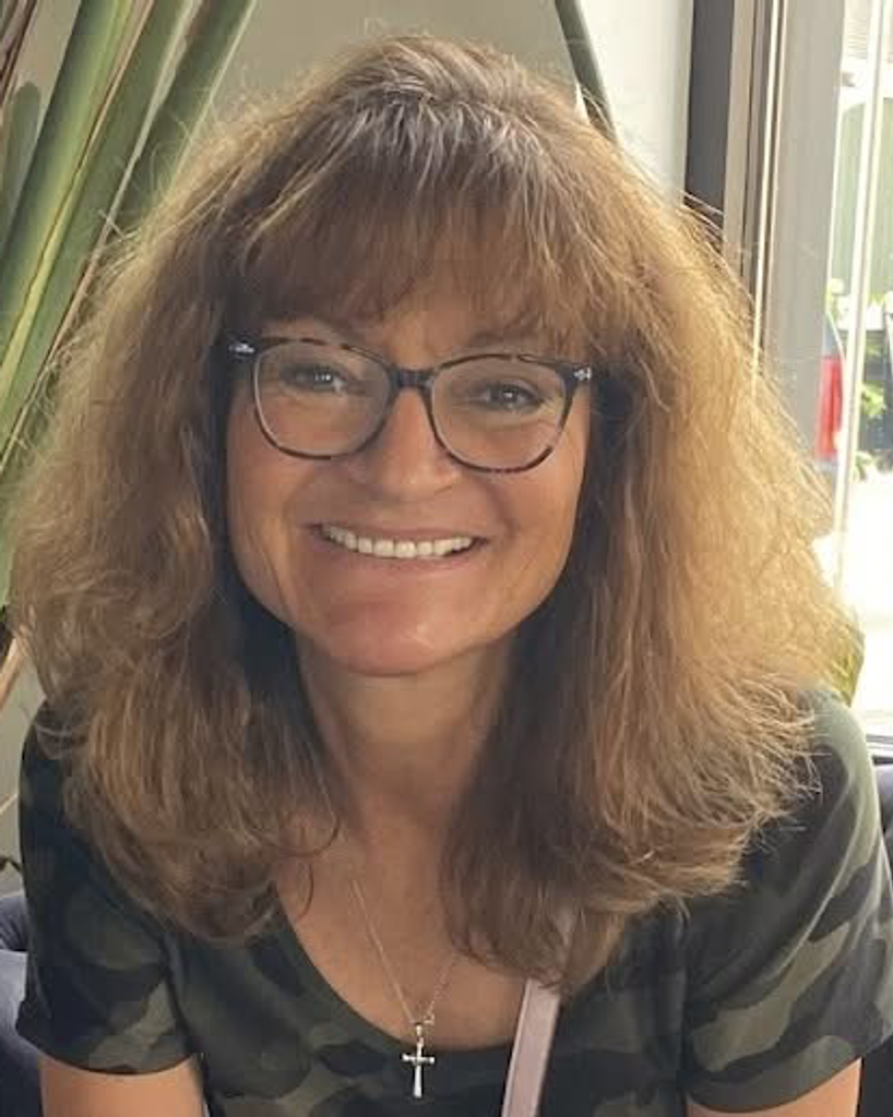 Stephani J Olson