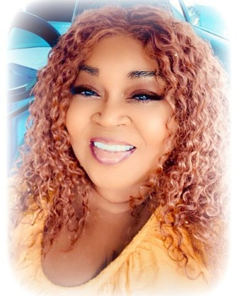 Raquelle Stewart Profile Photo