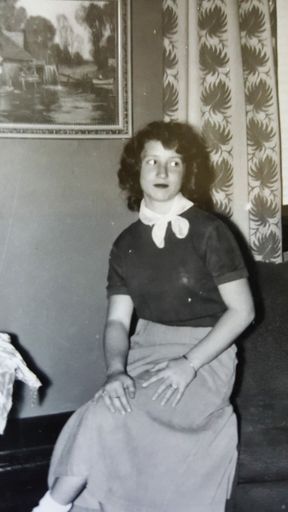 Carolynn Sue (Atwell)  Leeds photo gallery thumbnail 132 of 179